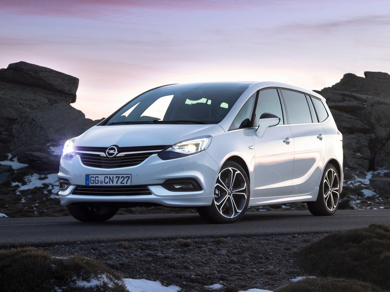 Расход газа четырёх комплектаций минивэна Opel Zafira. Разница стоимости заправки газом и бензином. Автономный пробег до и после установки ГБО.