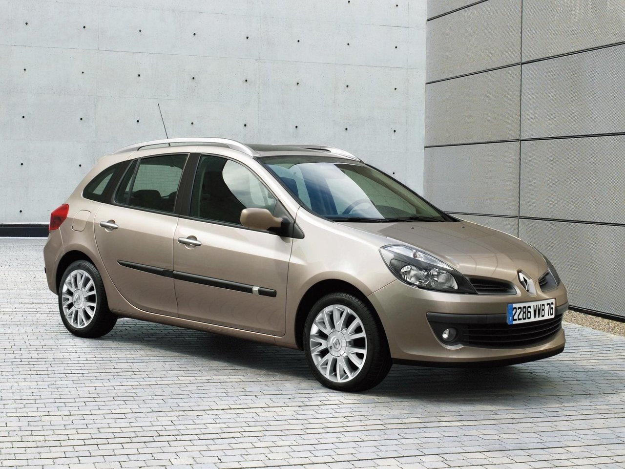 Расход газа двух комплектаций универсала пять дверей Renault Clio. Разница стоимости заправки газом и бензином. Автономный пробег до и после установки ГБО.