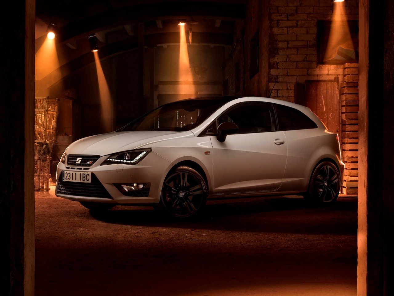 Расход газа одной комплектации хэтчбека три двери SEAT Ibiza Cupra. Разница стоимости заправки газом и бензином. Автономный пробег до и после установки ГБО.