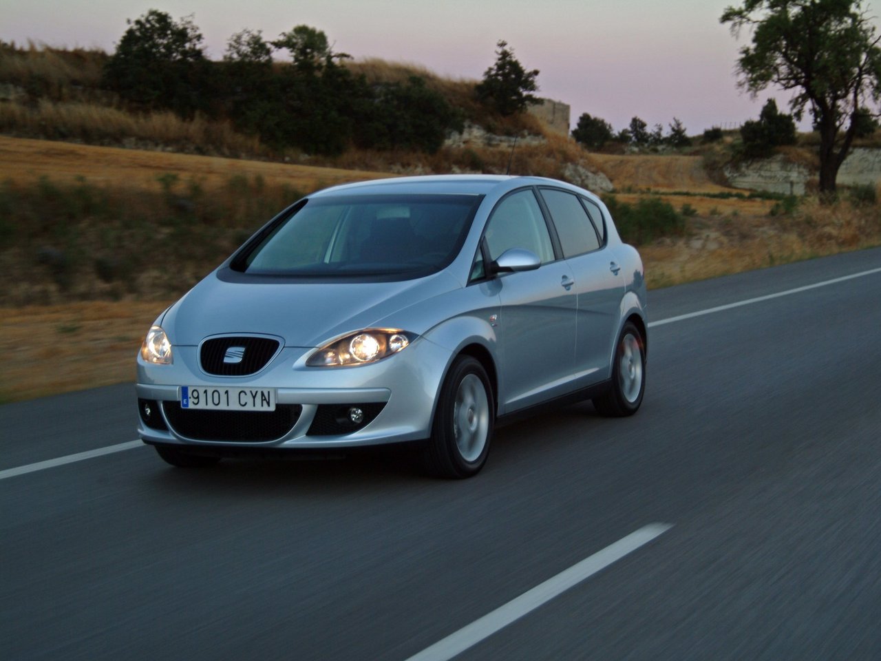 Расход газа четырёх комплектаций хэтчбека пять дверей SEAT Toledo. Разница стоимости заправки газом и бензином. Автономный пробег до и после установки ГБО.