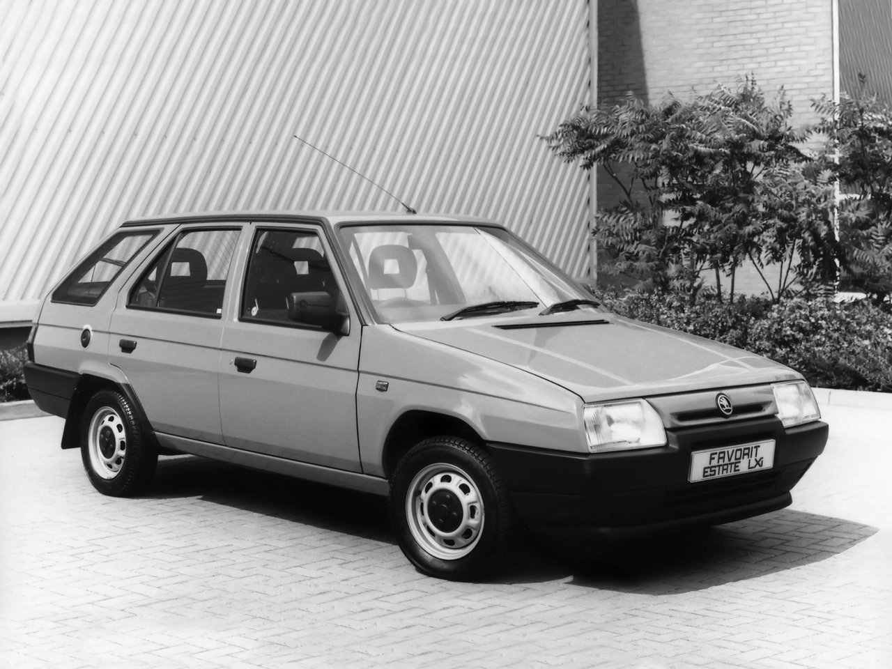 Расход газа двух комплектаций универсала пять дверей Skoda Favorit. Разница стоимости заправки газом и бензином. Автономный пробег до и после установки ГБО.