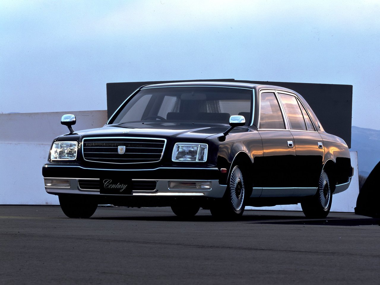 Снижаем расход Toyota Century на топливо, устанавливаем ГБО