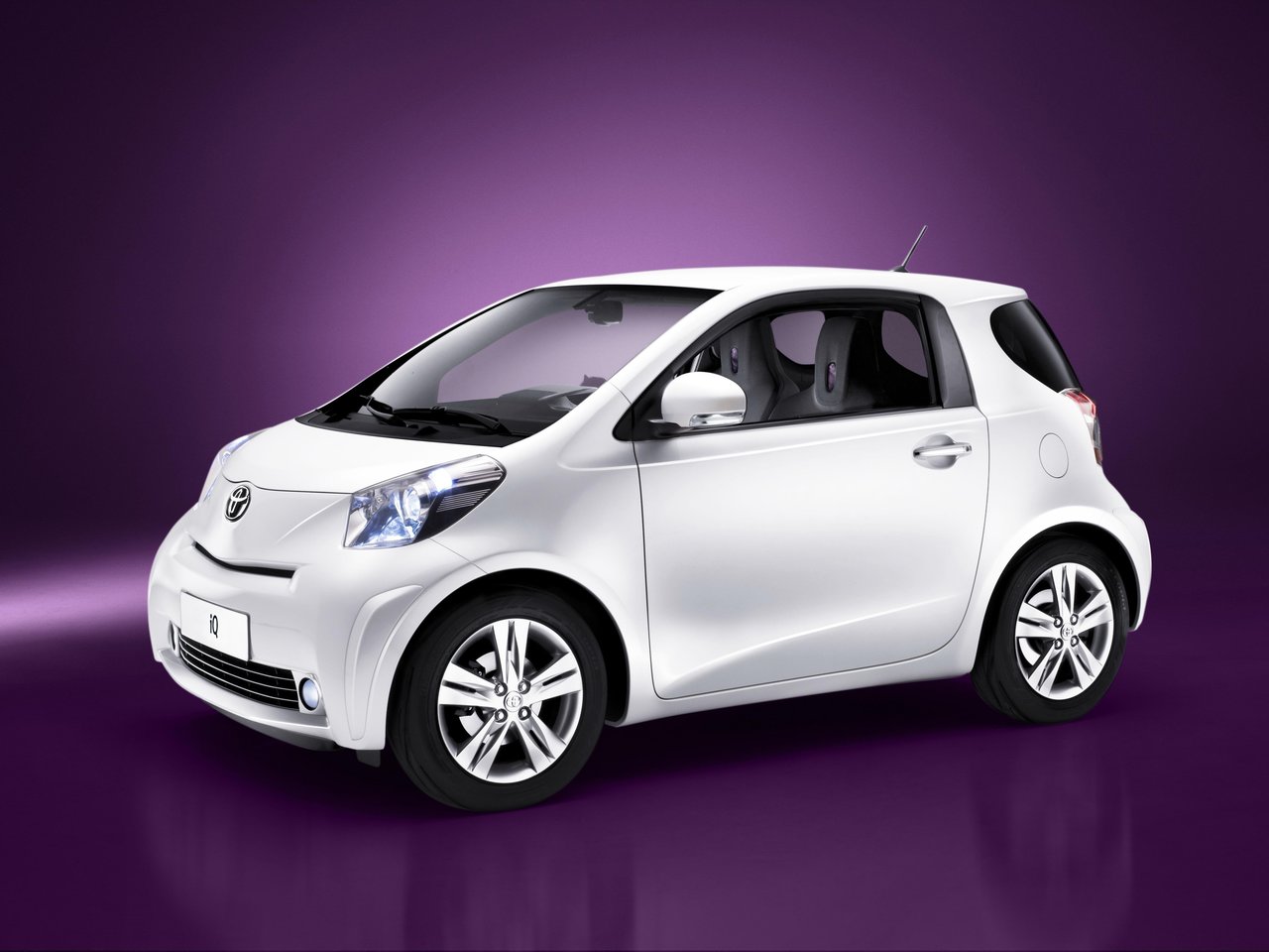 Снижаем расход Toyota iQ на топливо, устанавливаем ГБО