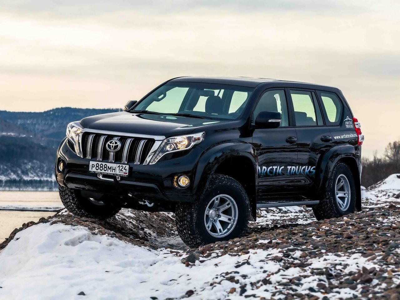 Расход газа трёх комплектаций внедорожник пять дверей Arctic Trucks Toyota Land Cruiser Prado. Разница стоимости заправки газом и бензином. Автономный пробег до и после установки ГБО.