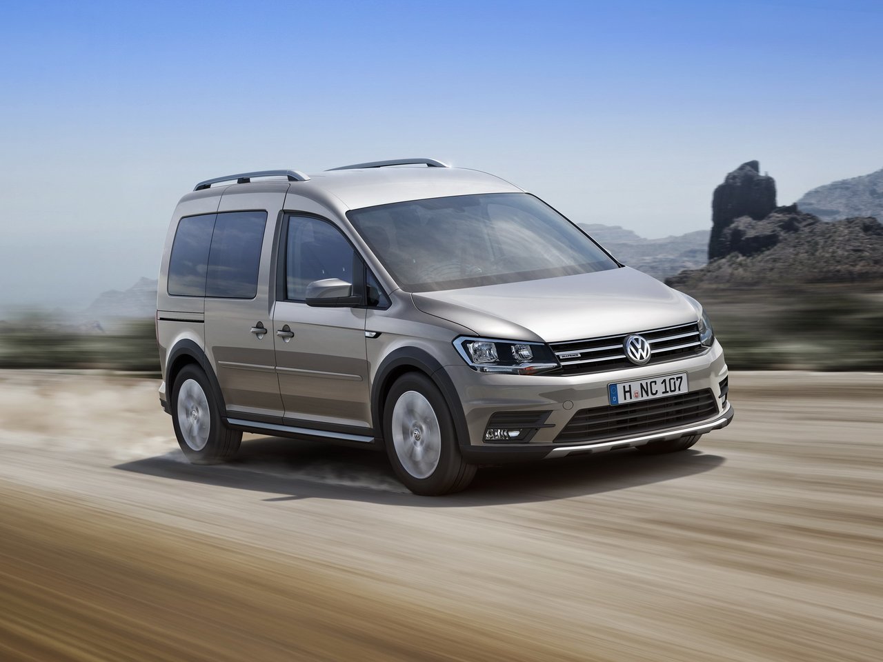 Расход газа четырёх комплектаций компактвэн Alltrack Volkswagen Caddy. Разница стоимости заправки газом и бензином. Автономный пробег до и после установки ГБО.