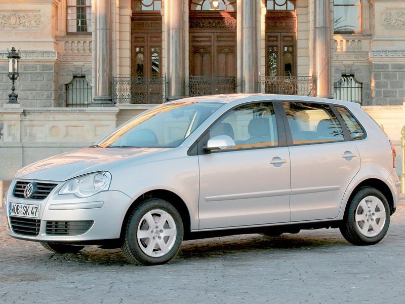 Расход газа пяти комплектаций хэтчбека пять дверей Volkswagen Polo. Разница стоимости заправки газом и бензином. Автономный пробег до и после установки ГБО.