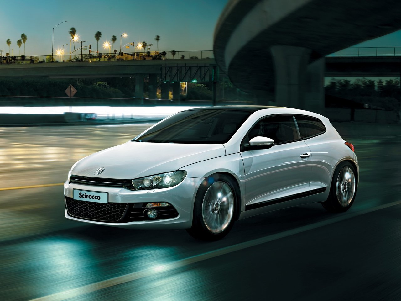 Расход газа пяти комплектаций хэтчбека три двери Volkswagen Scirocco. Разница стоимости заправки газом и бензином. Автономный пробег до и после установки ГБО.