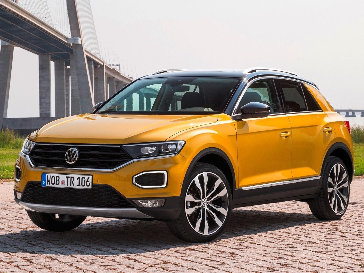 Расход газа двух комплектаций внедорожника пять дверей Volkswagen T-Roc. Разница стоимости заправки газом и бензином. Автономный пробег до и после установки ГБО.