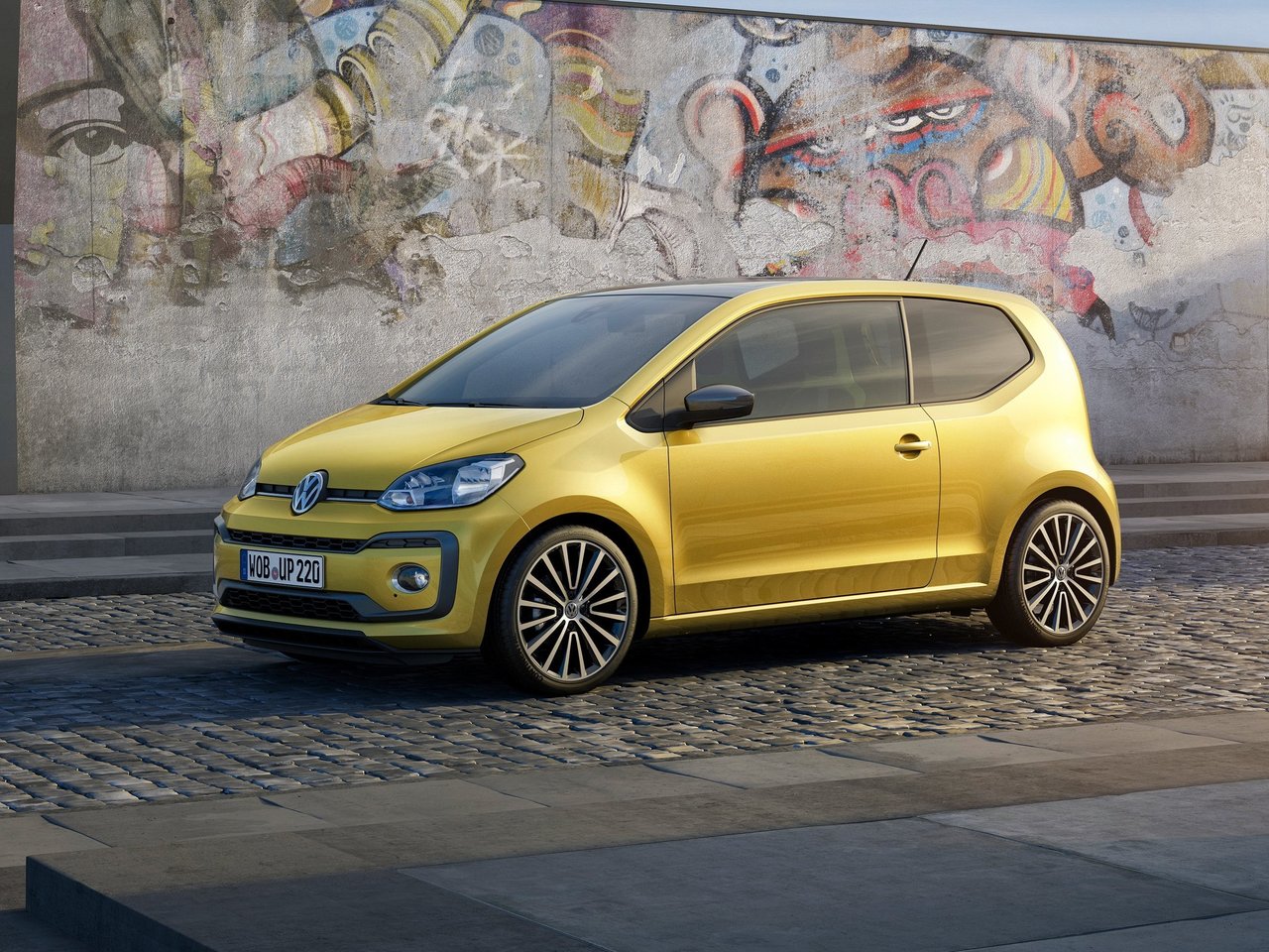 Расход газа двух комплектаций хэтчбека три двери Volkswagen up!. Разница стоимости заправки газом и бензином. Автономный пробег до и после установки ГБО.