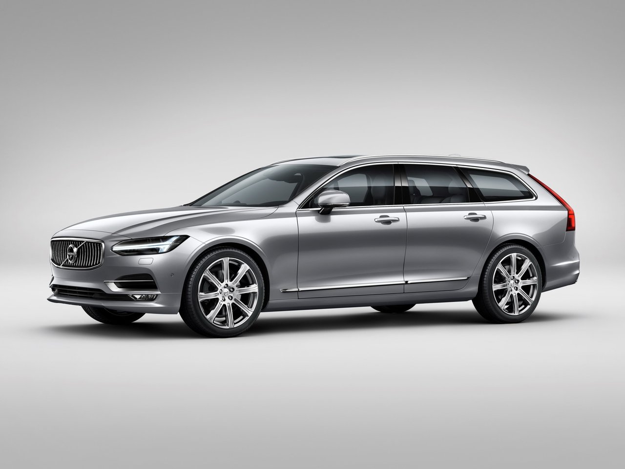 Расход газа одной комплектации универсала пять дверей Volvo V90. Разница стоимости заправки газом и бензином. Автономный пробег до и после установки ГБО.