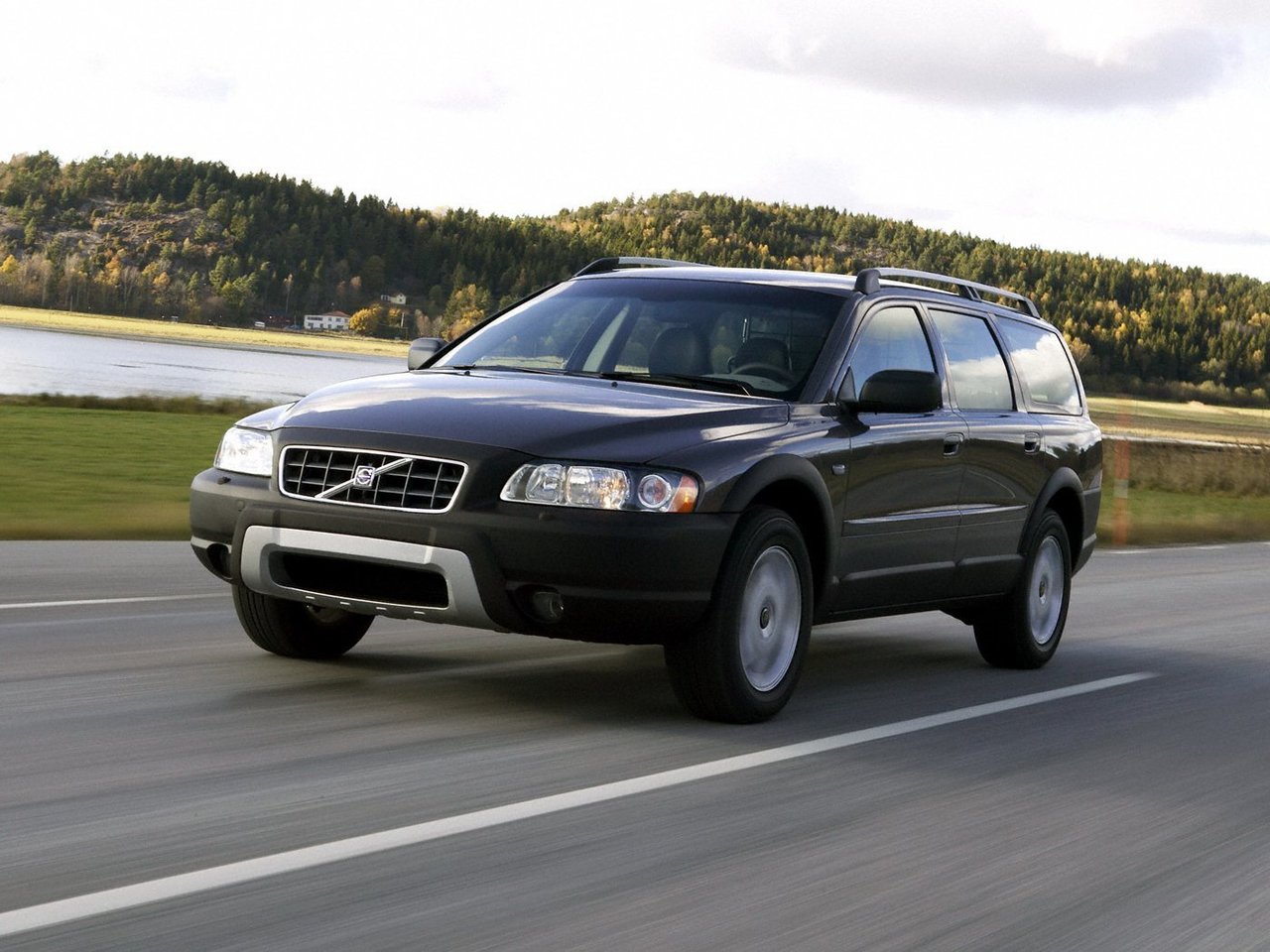 Расход газа двух комплектаций универсала пять дверей Volvo XC70. Разница стоимости заправки газом и бензином. Автономный пробег до и после установки ГБО.